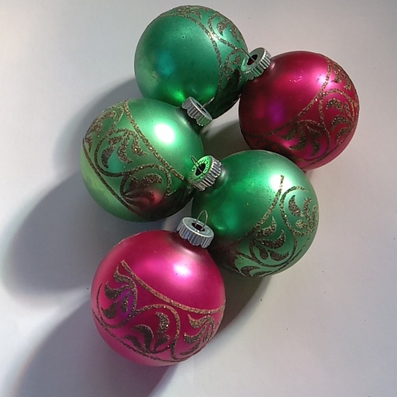 shiny brite Other - Shiny brite 5ct pink and green bulbs
